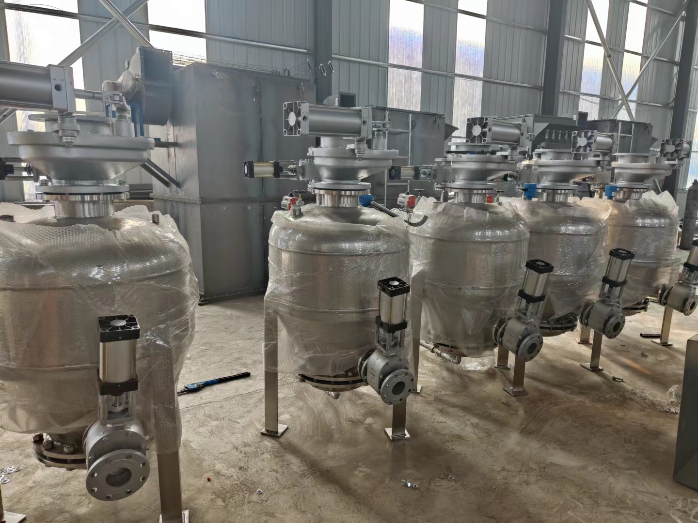 三葉羅茨鼓風機:羅茨鼓風機間隙調整方法和風機出口堵塞引起的問題